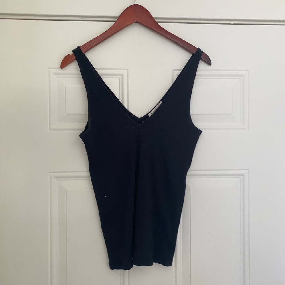 Ribbed v-neck tank